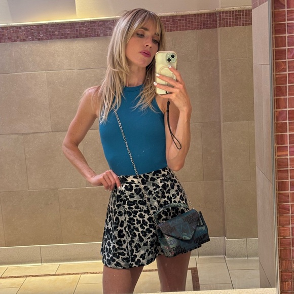 Zara Snow Leopard Skort 🤍🖤🩶 - Picture 1 of 9